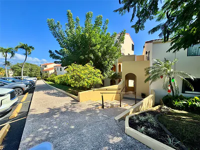 100 CANDELERO DRIVE 2098 #2098 Humacao PR