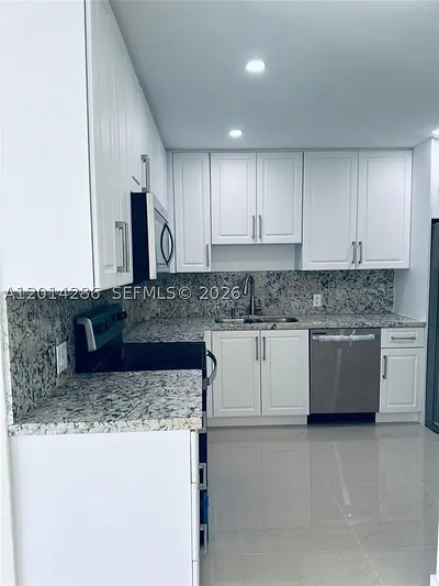 4200 Hillcrest Dr 503 #503 Hollywood FL
