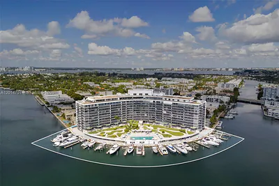 900 Bay Dr 1005 #1005 Miami Beach FL