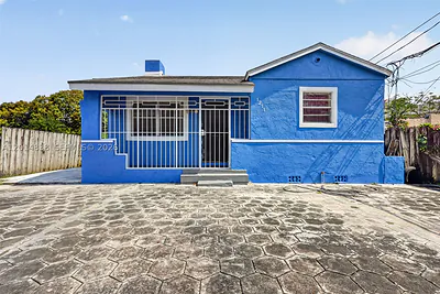 1211 NW 37th St Miami FL