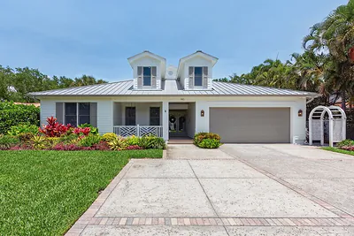 140 MIRAMAR BOULEVARD NE St Petersburg FL