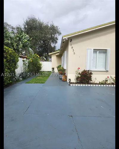 1935 NW 96th St Miami FL
