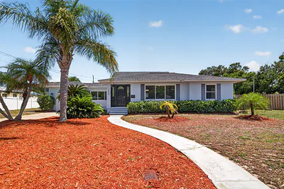 1674 34TH AVENUE N St Petersburg FL