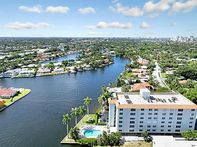 1881 Middle River Dr 402 #402 Fort Lauderdale FL