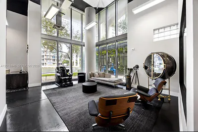 92 SW 3rd St CU1B #CU1B Miami FL