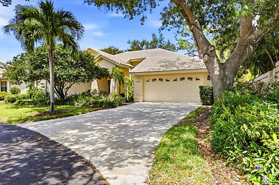 216 CARRIAGE HOUSE LANE 216 #216 Nokomis FL