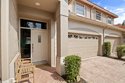 33 Monterey Pointe Drive, Palm Beach Gardens, FL 33418 Palm Beach Gardens FL