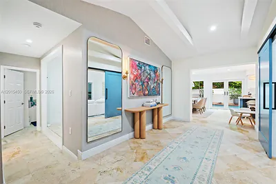 200 W Mashta Dr Key Biscayne FL