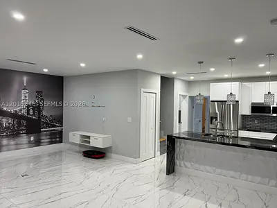 1720 NW 110th Ter . #. Miami FL