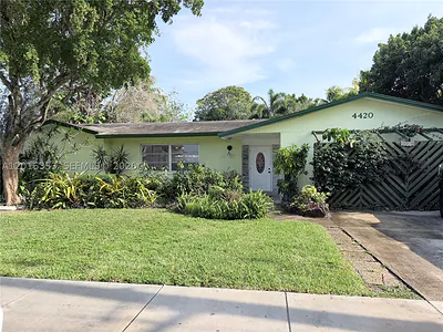 4420 NW 16th St Lauderhill FL