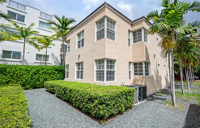 32 Calabria Ave 1 #1 Coral Gables FL