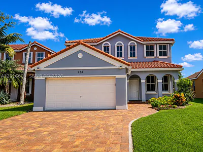 963 Falling Water Rd Weston FL