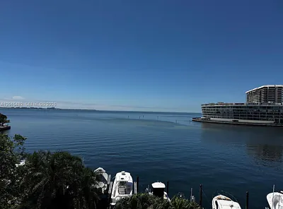 1632 S Bayshore Ct 202 #202 Miami FL