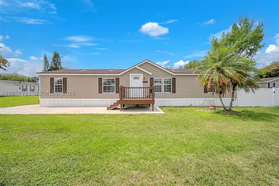 730 NW 217th Ter Pembroke Pines FL