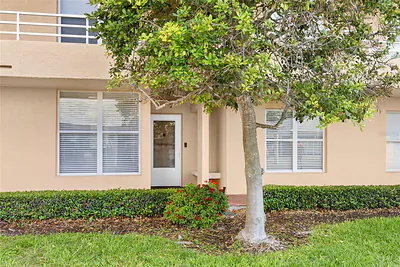 4550 PINEBROOK 106 #106 Bradenton FL