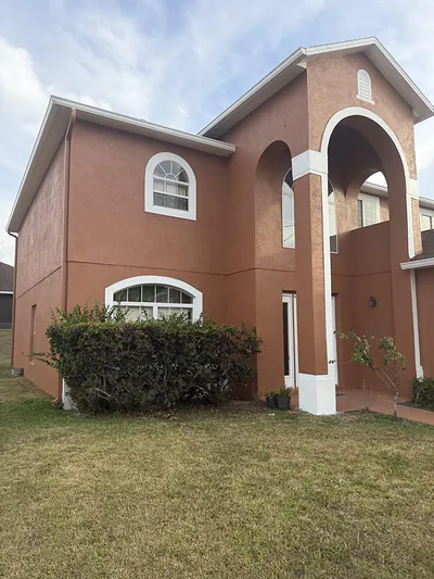 133 Inconnu Court , FL