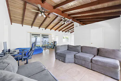 4511 Seagrape Drive, Lauderdale-By-The-Sea, FL 33308 Lauderdale By The Sea FL