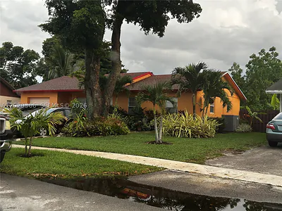 7922 SW 4th Pl North Lauderdale FL