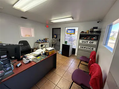1750 W 41st St Hialeah FL