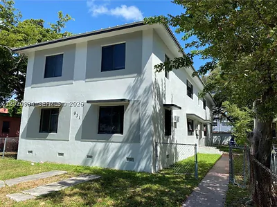 931 NW 1st St 1 #1 Miami FL