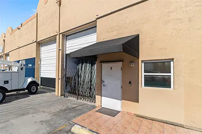 1745 W 37th St 5 #5 Hialeah FL