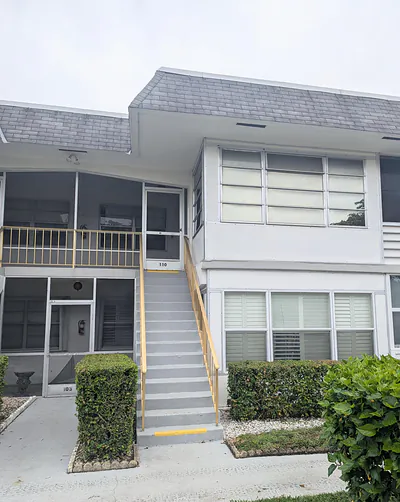 110 Stratford H, West Palm Beach, FL 33417 West Palm Beach FL