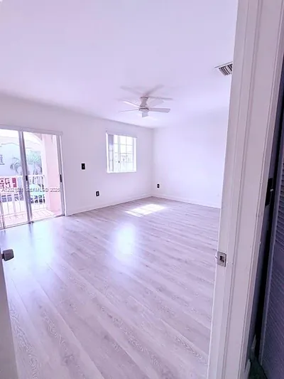 11416 NW 93rd CT 3 #3 Hialeah Gardens FL
