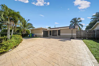 9650 NW 24th St Sunrise FL