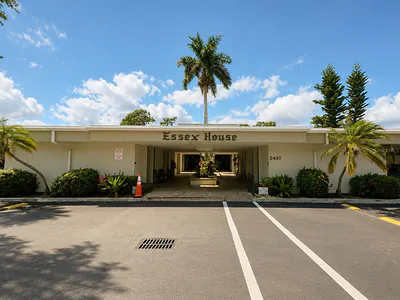 2437 HARBOR BOULEVARD 102 #102 Port Charlotte FL