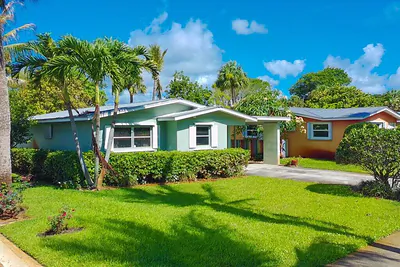 262 SE Monterey Avenue, Stuart, FL 34996 Stuart FL