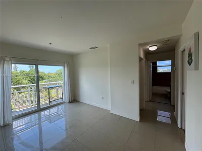 529 NE 62nd St 404 #404 Miami FL