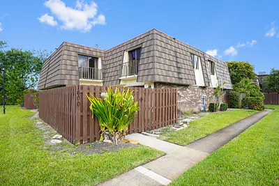 1600 Forest Lakes Circle D, West Palm Beach, FL 33406 #D West Palm Beach FL