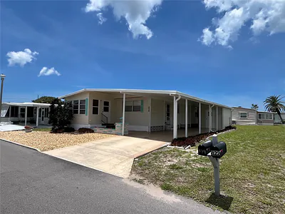 824 TRENTO Venice FL