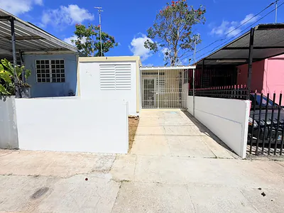 4 CALLE Carolina PR