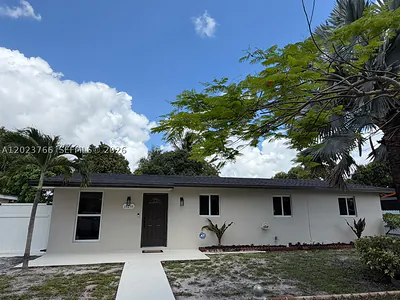 19255 NW 47th Pl Miami Gardens FL