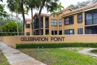 15525 N Miami Lakeway N 205-8 #205-8 Miami Lakes FL
