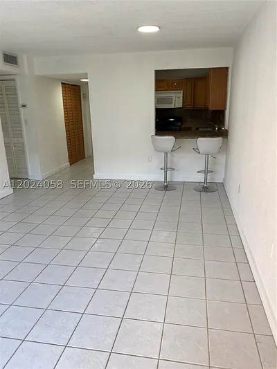 1300 W 47th Pl 118 #118 Hialeah FL