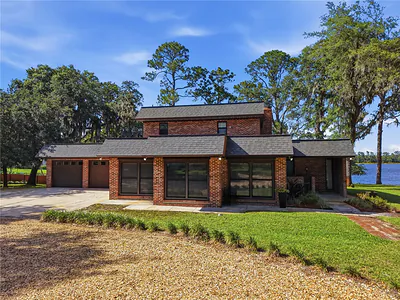 807 BAY TREE CIRCLE Deland FL