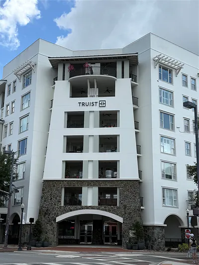 2305 EDGEWATER DRIVE 1704 #1704 Orlando FL