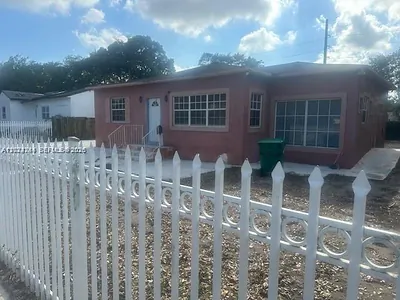9230 NW 16th Ave 0 Miami FL