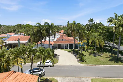 9 SABANERA Dorado PR