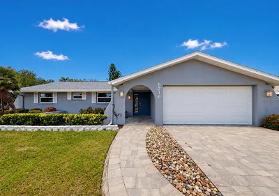 6316 JAMAICA CIRCLE E E #E Apollo Beach FL