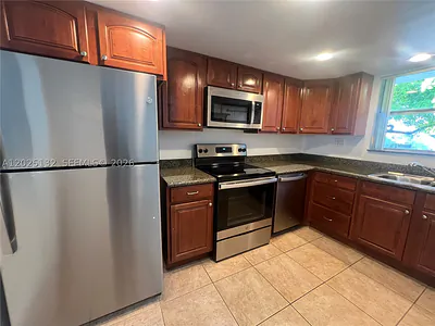 9371 Fontainebleau Blvd I205 #I205 Miami FL