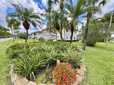 19 Abbey Lane 204, Delray Beach, FL 33446 #204 Delray Beach FL