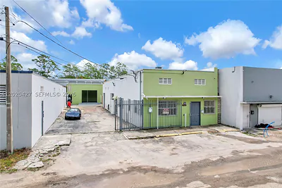 7525 NE 3rd Place, Miami, FL 33138 Miami FL