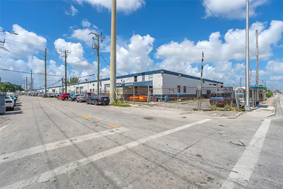 3500 NW 54th St 5214 #5214 Miami FL