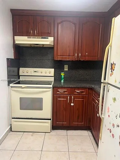666 W 81st St 103 #103 Hialeah FL