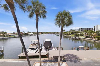 3717 46TH AVENUE S 11 #11 St Petersburg FL