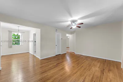 5590 SW 78th St 133B #133B Miami FL
