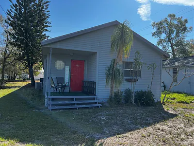 586 N 8TH STREET Eagle Lake FL